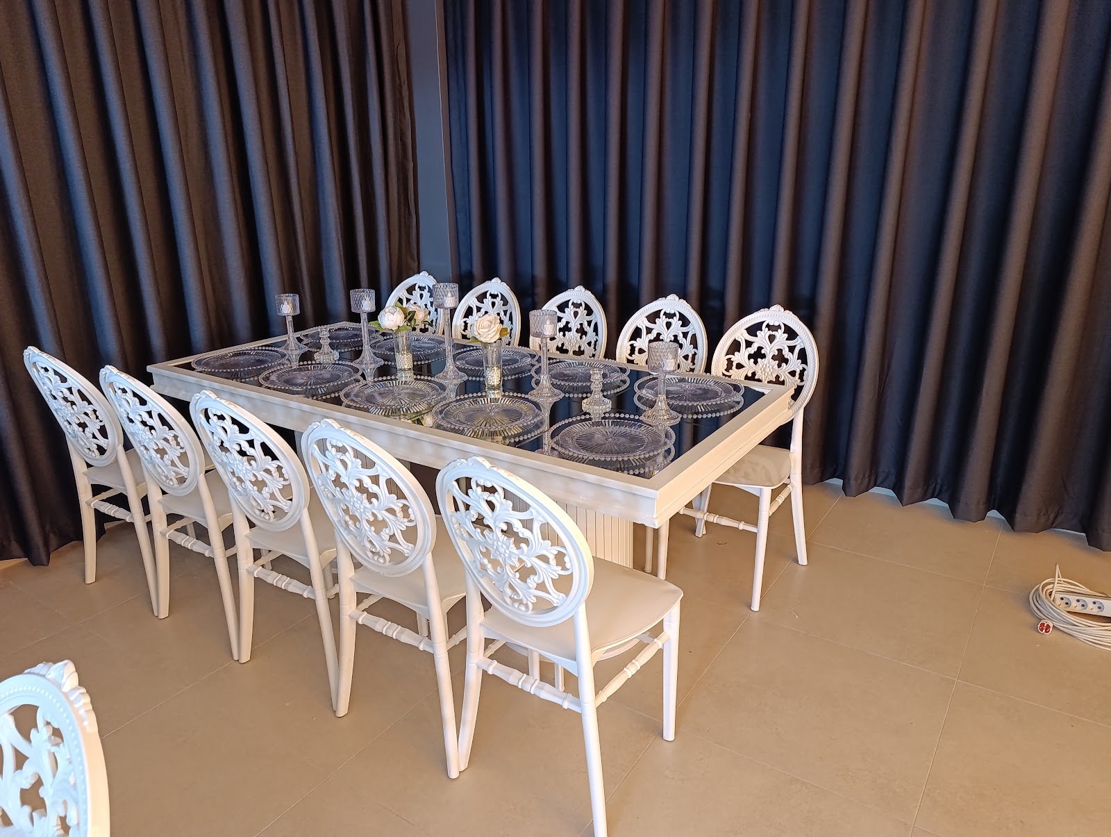 Aura Party House