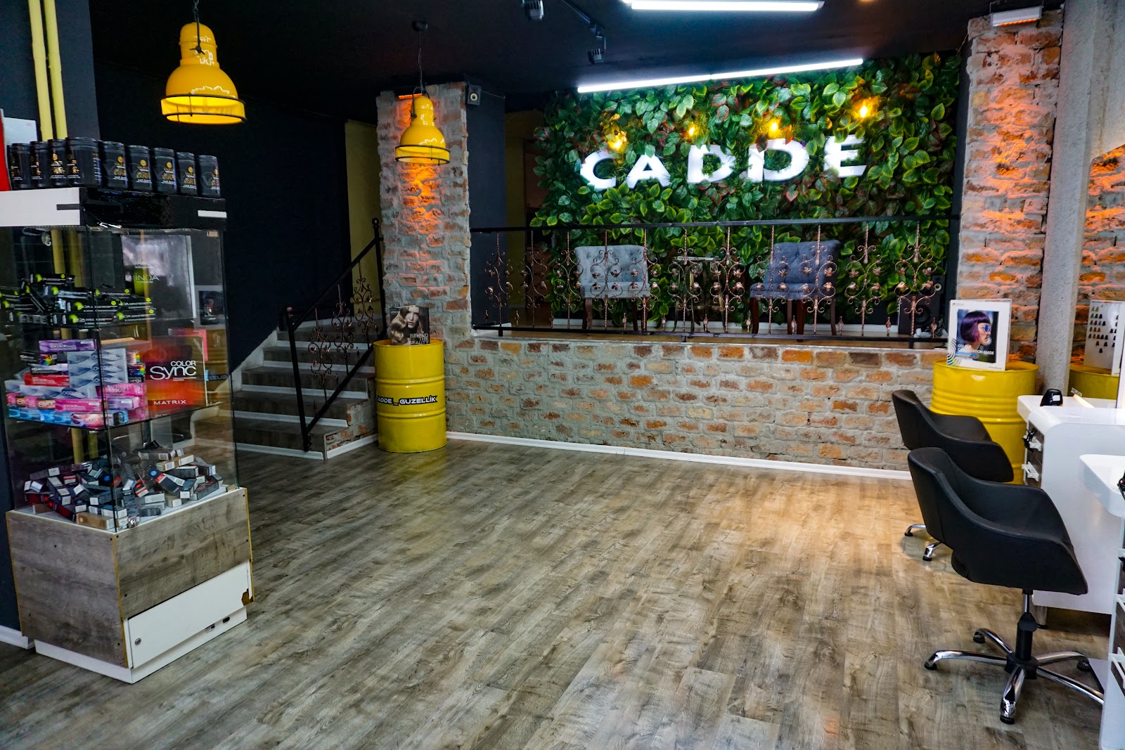 CADDE BAYAN KUAFÖRÜ