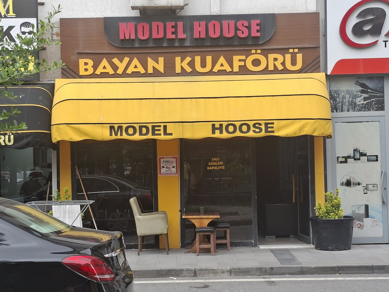 Model House Bayan Kuaförü