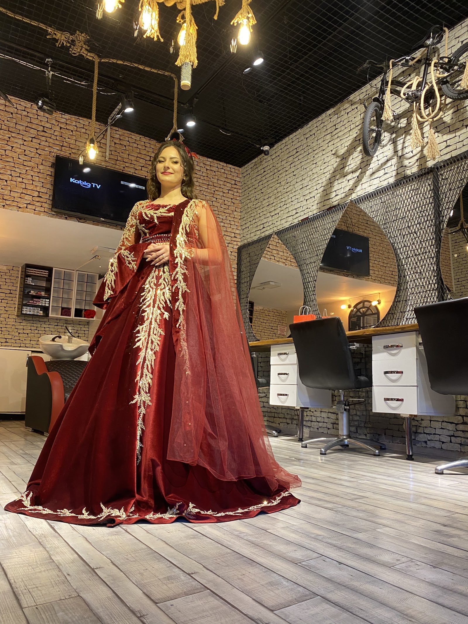 Şura Kuaför